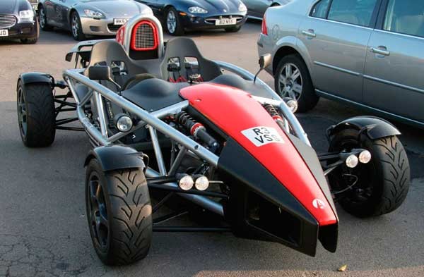 Самодельный спортивный автомобиль реплика Ariel Atom