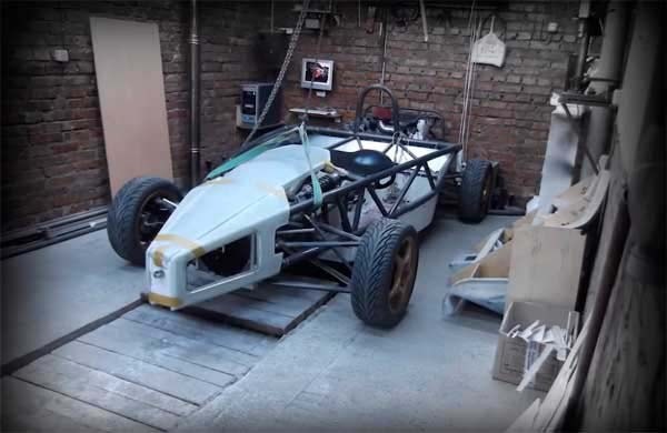 Самодельный спортивный автомобиль реплика Ariel Atom